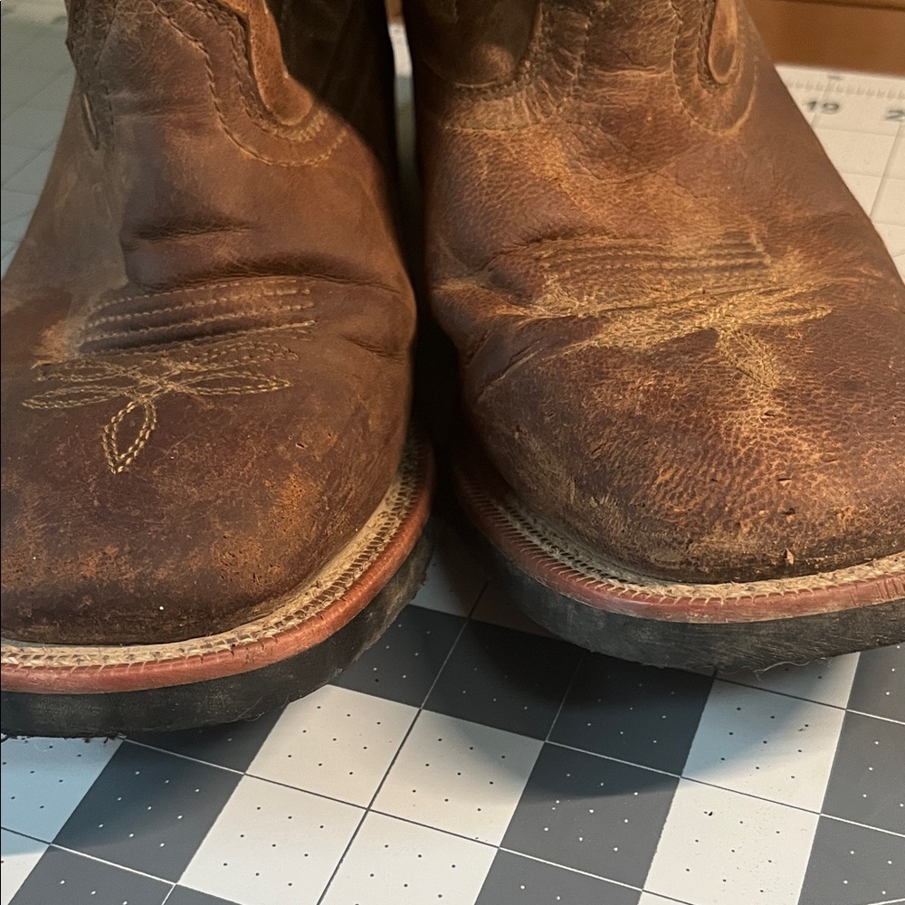 Laredo Distressed Brown Embroidered Western Heeled Boots - Picture 7 of 13